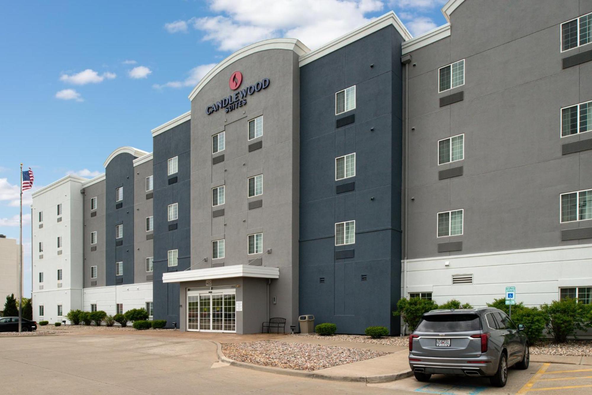 Hotel Candlewood Kansas Northeast By Ihg Kansas City