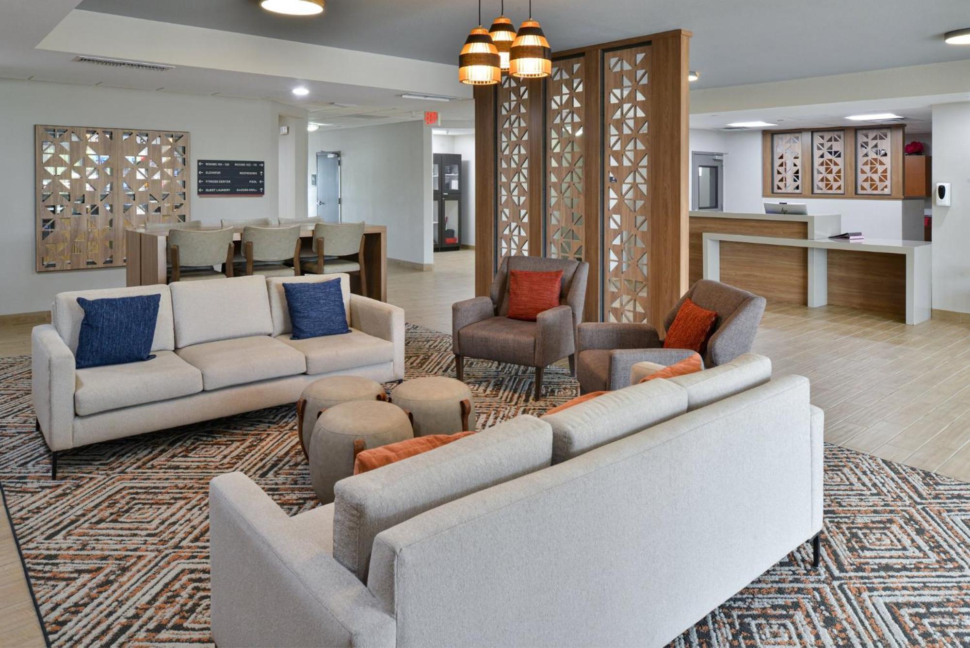 Candlewood Kansas Northeast By Ihg Kansas City