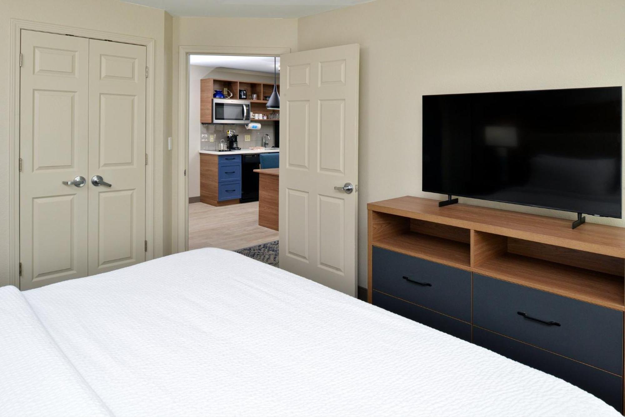 Candlewood Northeast By Ihg Kansas City