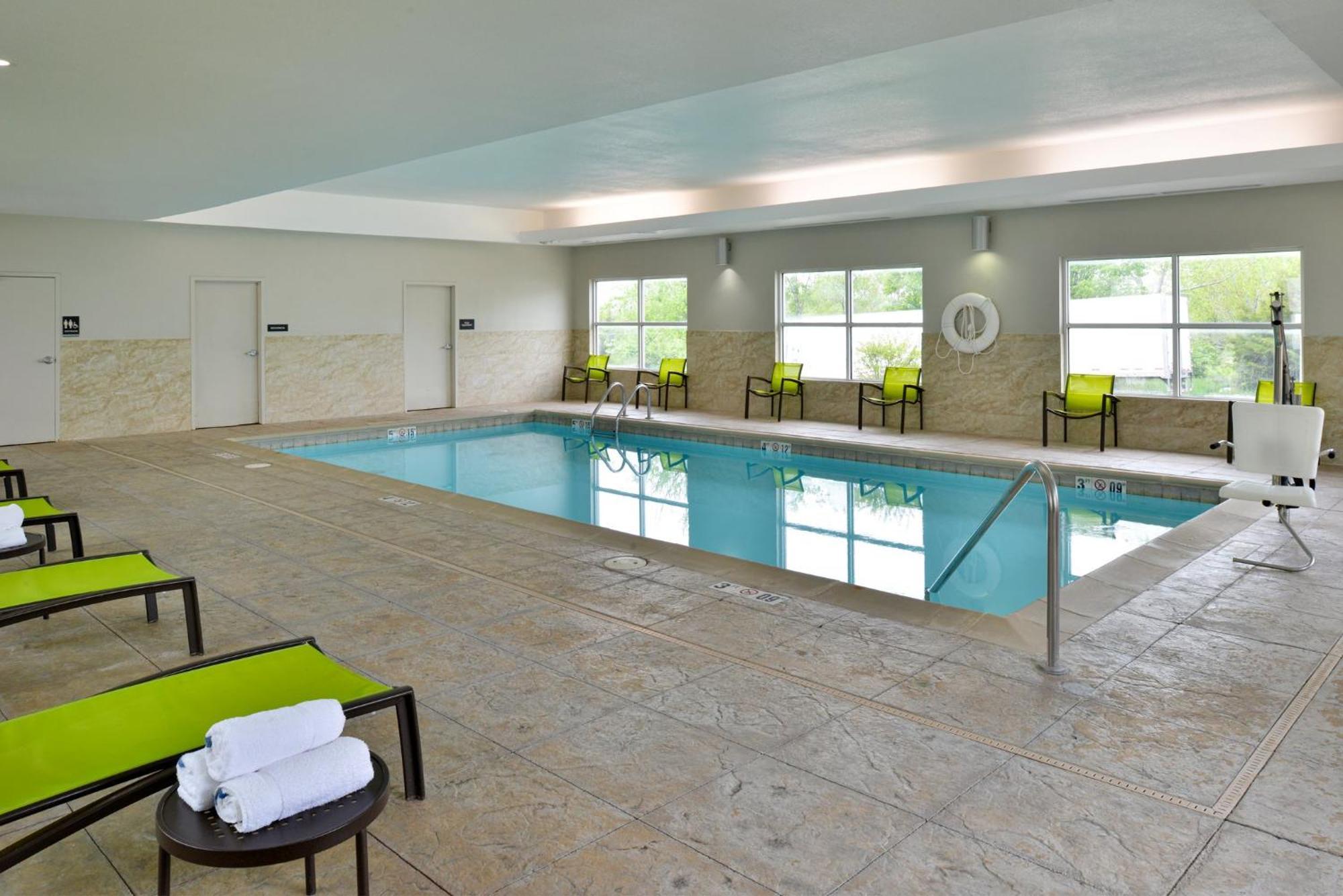 Candlewood Kansas Northeast By Ihg 2* Kansas City