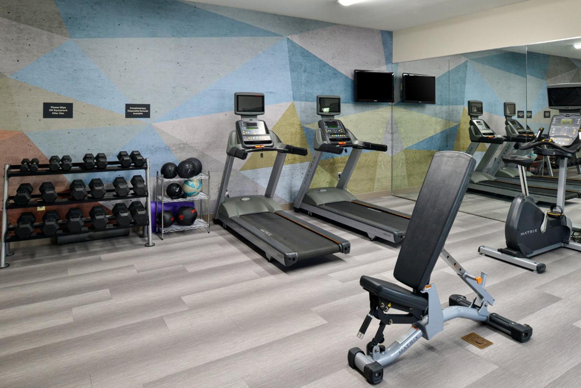 Candlewood Northeast By Ihg